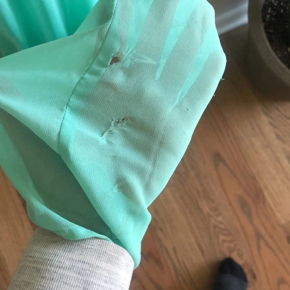 LU LU’S | Sea green backless gown - Picture 5 of 9